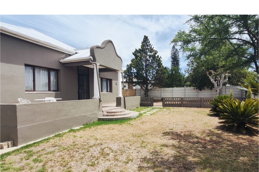 5 Bedroom Property for Sale in Moorreesburg Western Cape